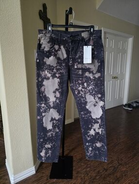Gucci Bleached Black Denim Jeans with Beige Splatter Size 33 NWT